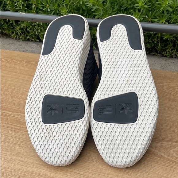 Pharell Williams x Adidas Gray Grey Sneakers Tennis Shoes CQ2162 Men' Size 7 - Picture 7 of 11